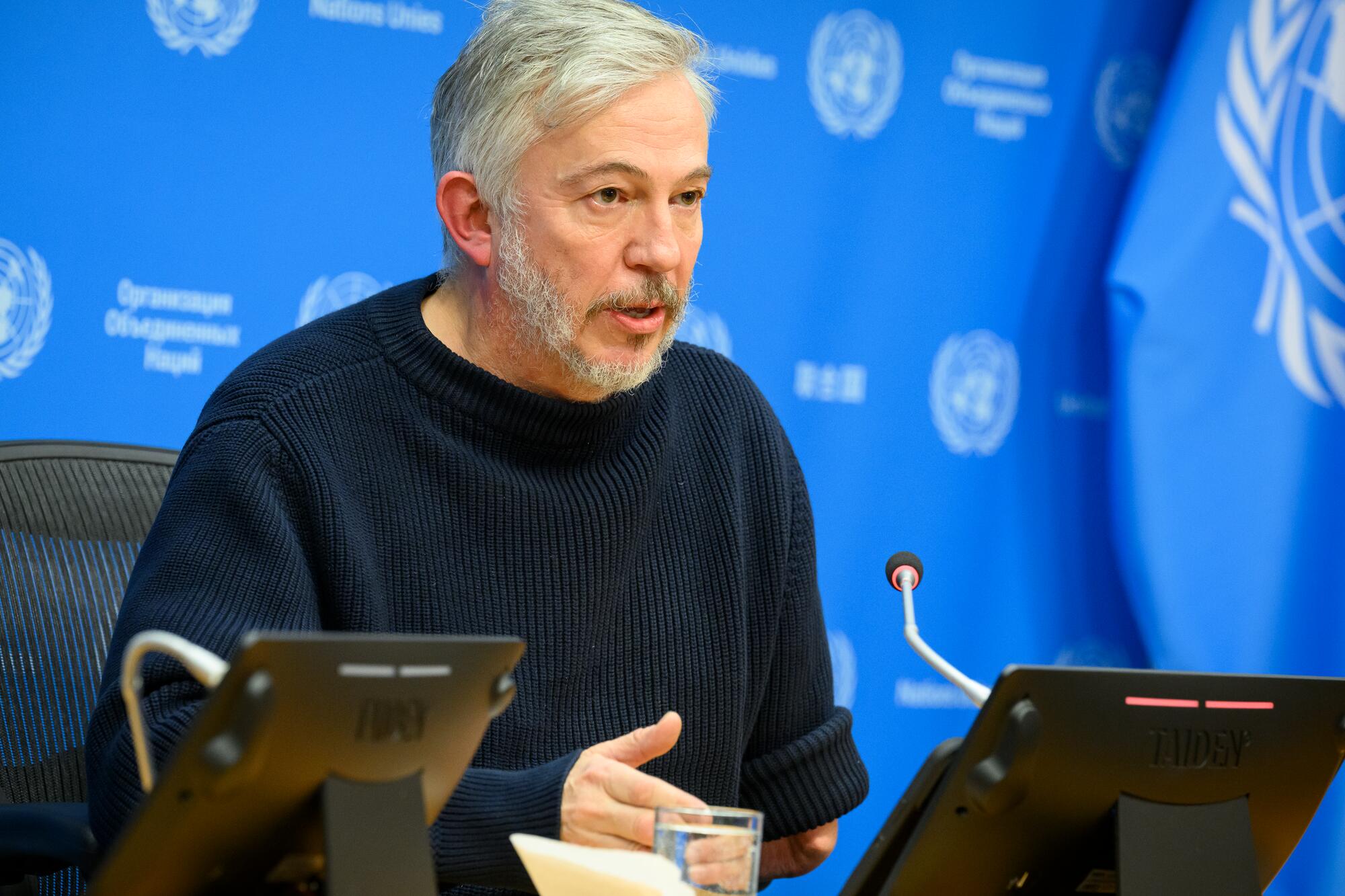 Giles Duley, United Nations Global Advocate for Persons with Disabilities in Conflict and Peacebuilding Situations, briefs reporters on International Day of Persons with Disabilities (3 December).