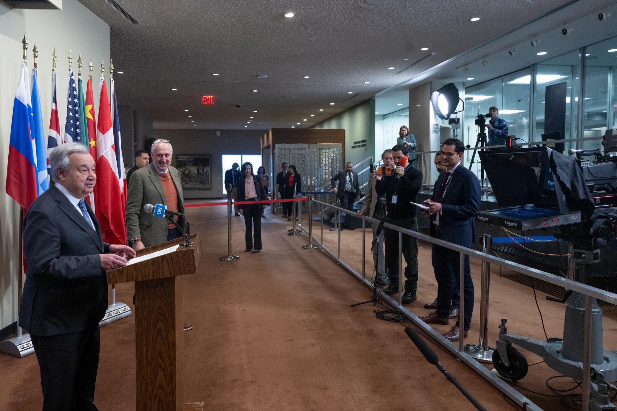 Secretary-General António Guterres (left at podium) briefs reporters on the situation in Gaza. At second from left is Stéphane Dujarric, Spokesperson for the Secretary-General.

"Palestinians need a horizon of hope. The ceasefire must be implemented in full. The endless cycle of violence must be broken. And the way must be cleared to an irreversible path to a two-state solution," said the Secretary-General.
